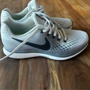 Women’s Nike Air Zoom Pegasus 34 Running Shoes Platinum/Anthracite Size 7.5